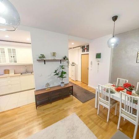 Old Town Spacious Apartment Bucureşti Ngoại thất bức ảnh