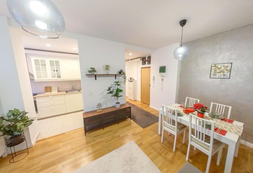 Old Town Spacious Apartment Bucureşti Ngoại thất bức ảnh