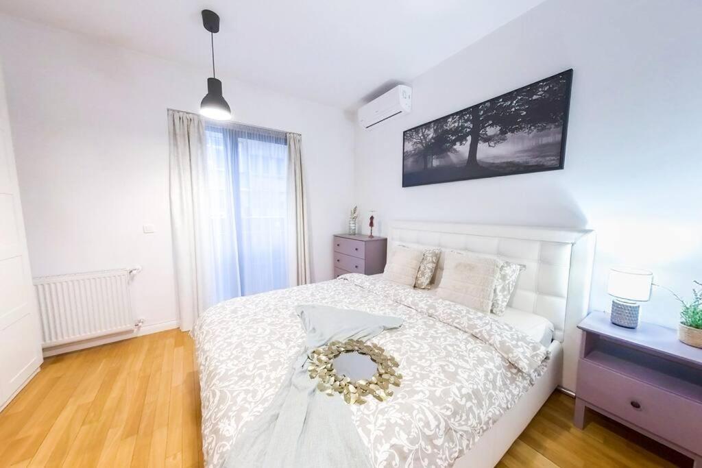 Old Town Spacious Apartment Bucureşti Ngoại thất bức ảnh