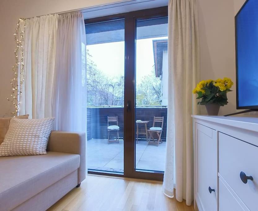 Old Town Spacious Apartment Bucureşti Ngoại thất bức ảnh